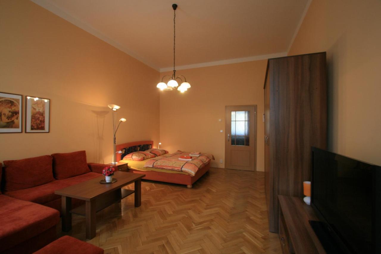 Apartment No. 19 Jaltská 3 Karlovy Vary Kültér fotó